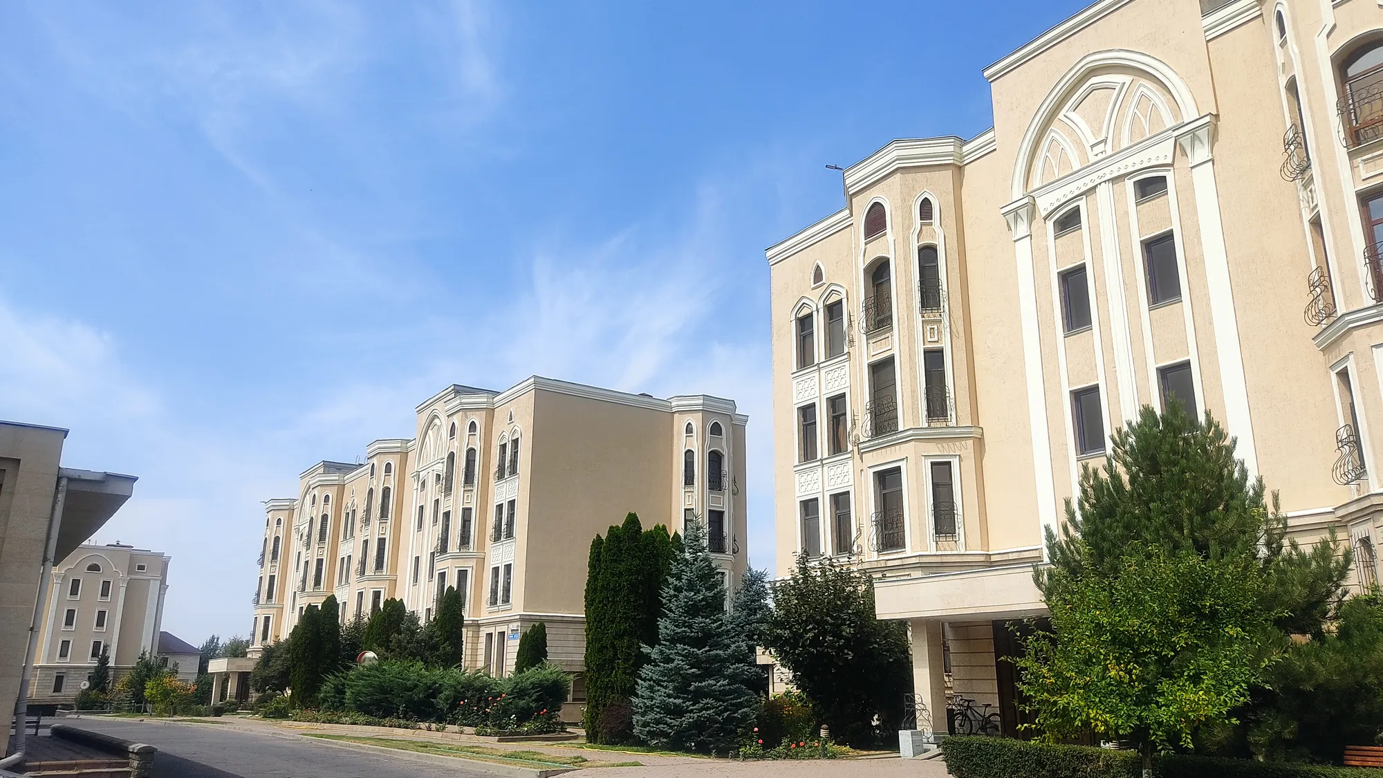 г. Алматы, Бостандыкский район, мкр-н Мирас, д. №139 